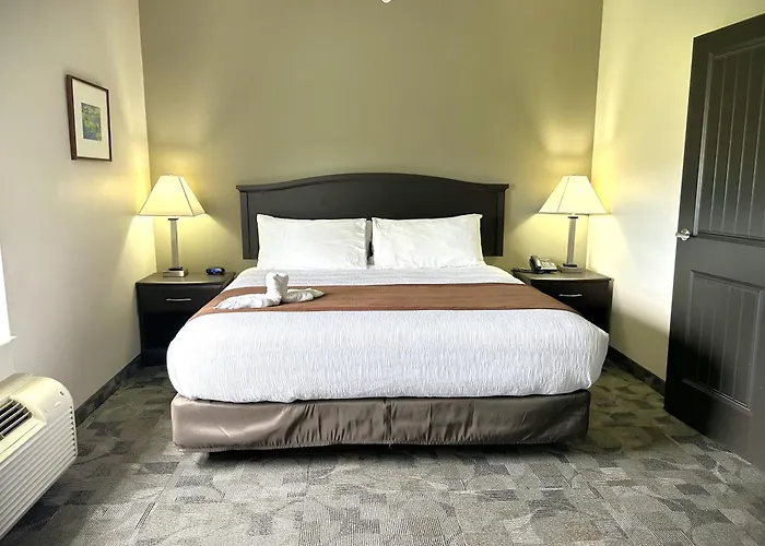 Midland Inn & Suites